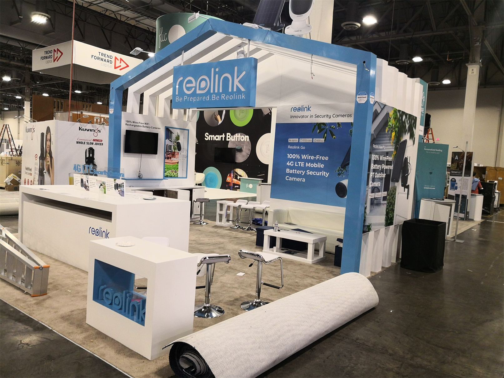 Reolink 20′ x 20′ CES Custom Booth Design