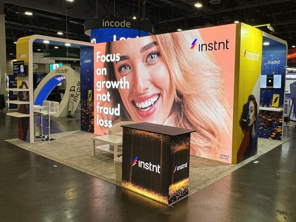 Instnt 20' x 20' Money20/20 Vegas Video Wall Booth Rental，Double-sided LED large screen, arch stand